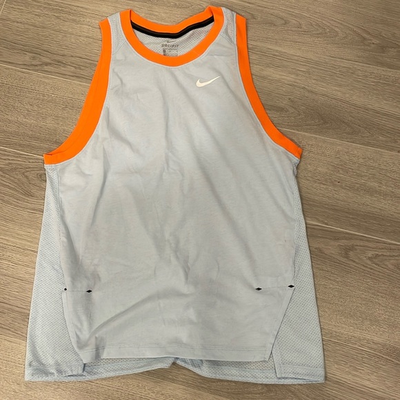 Nike Basketball Top Workout - Picture 1 of 3